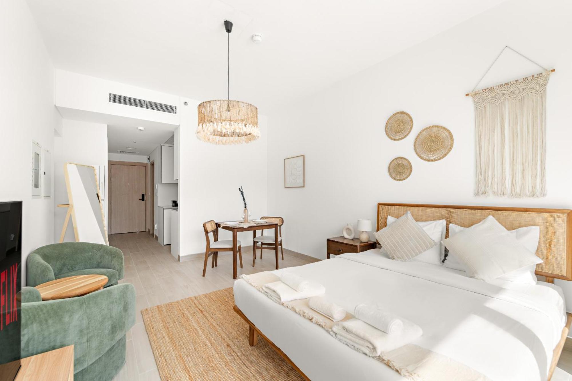 Vayk - Stylish & Cozy In Jvc Apartment Dubai