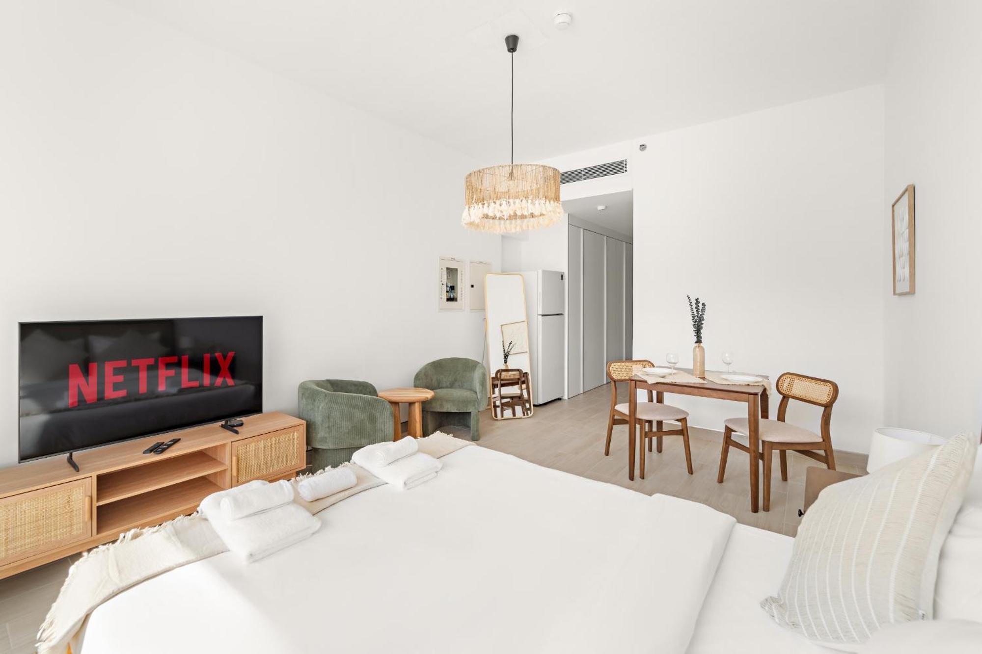 Vayk - Stylish & Cozy In Jvc Dubai